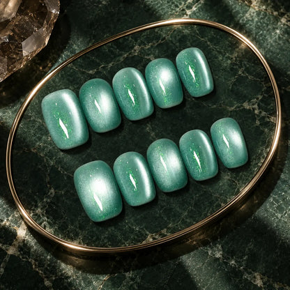 Nailoriah Shimmering Lake Cat Eye Gel
