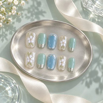Nailoriah Short Floral Cat Eye Nails