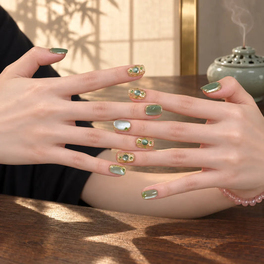 Nailoriah Vintage Gold Green Press-On Nails